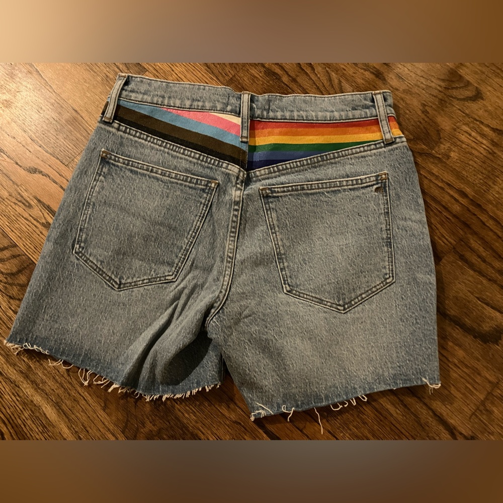 Madewell denim pride shorts NWT Size 25/26